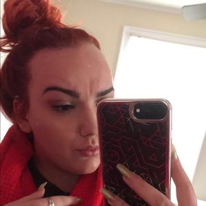 Meet your Posher, Alexia